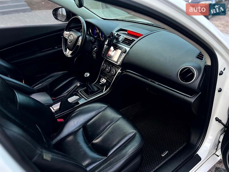 Седан Mazda 6 2008 в Киеве