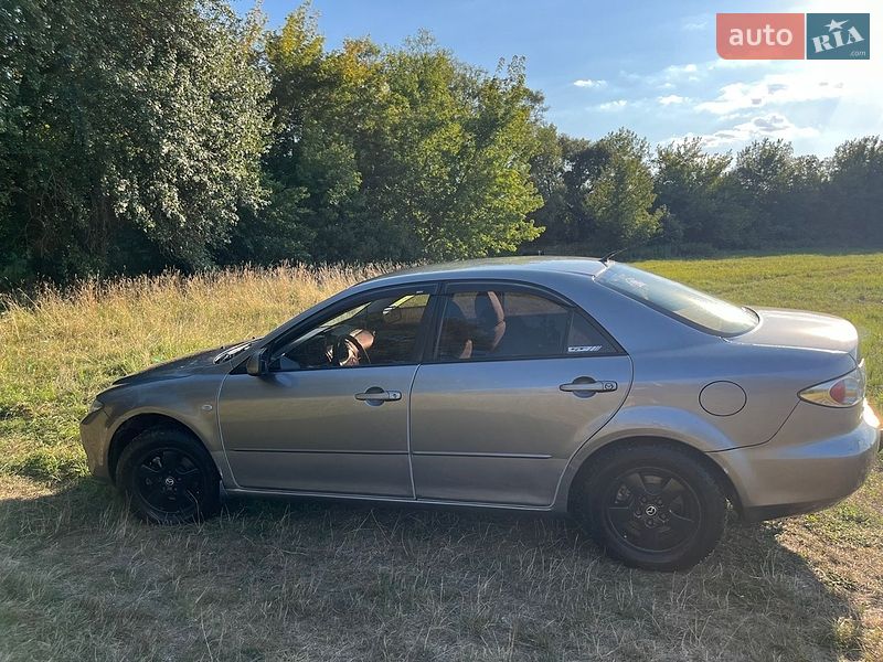 Седан Mazda 6 2004 в Остроге