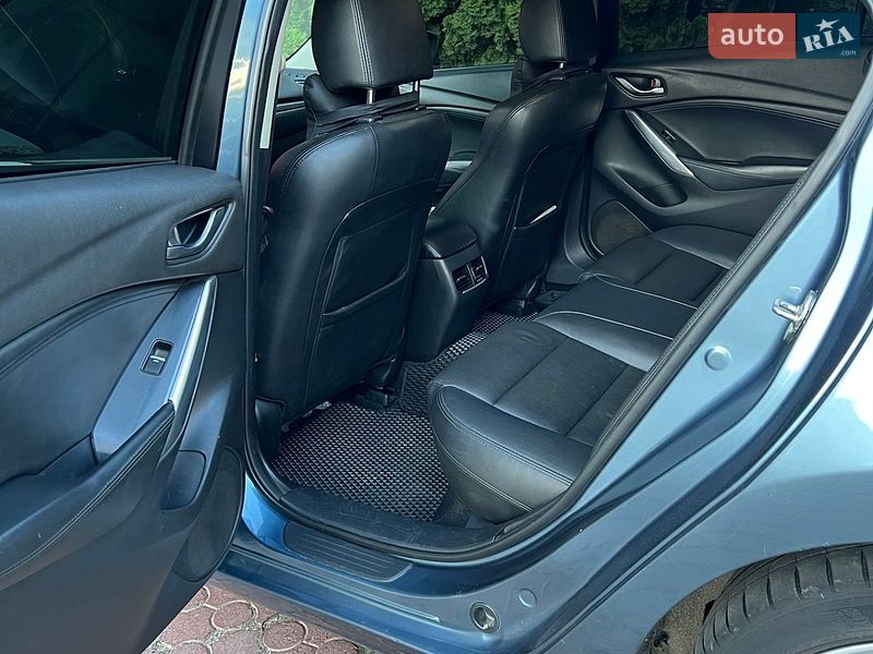Седан Mazda 6 2015 в Львові