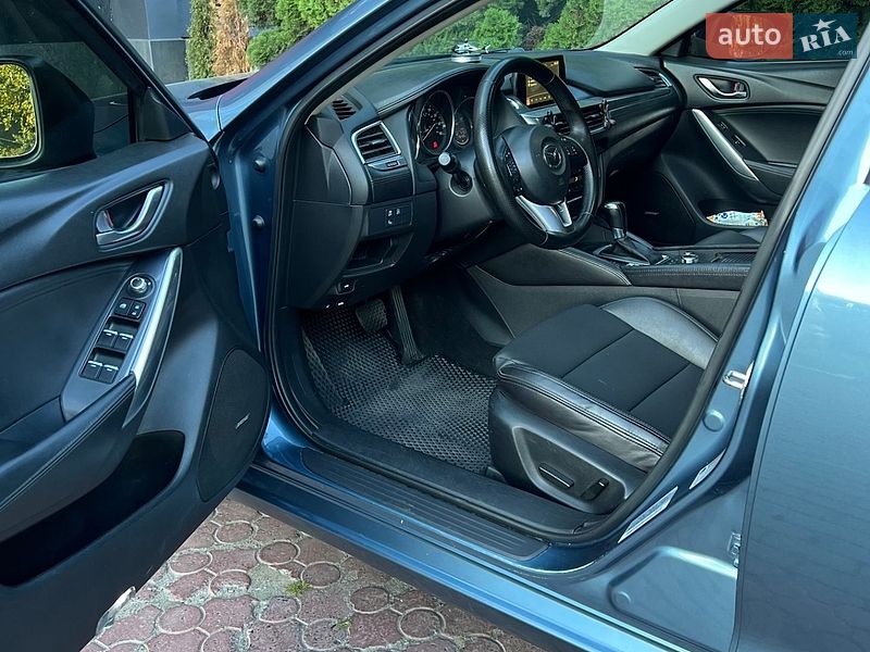 Седан Mazda 6 2015 в Львові