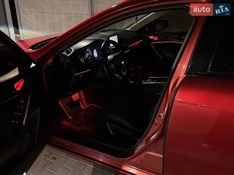 Седан Mazda 6 2016 в Львові