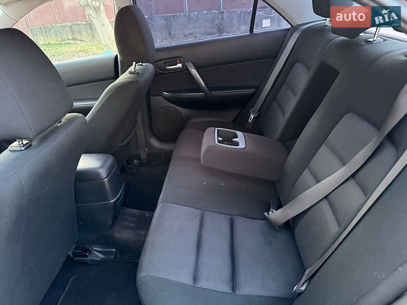 Седан Mazda 6 2005 в Ужгороді