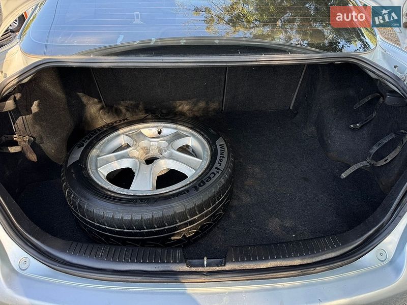 Седан Mazda 6 2003 в Умани