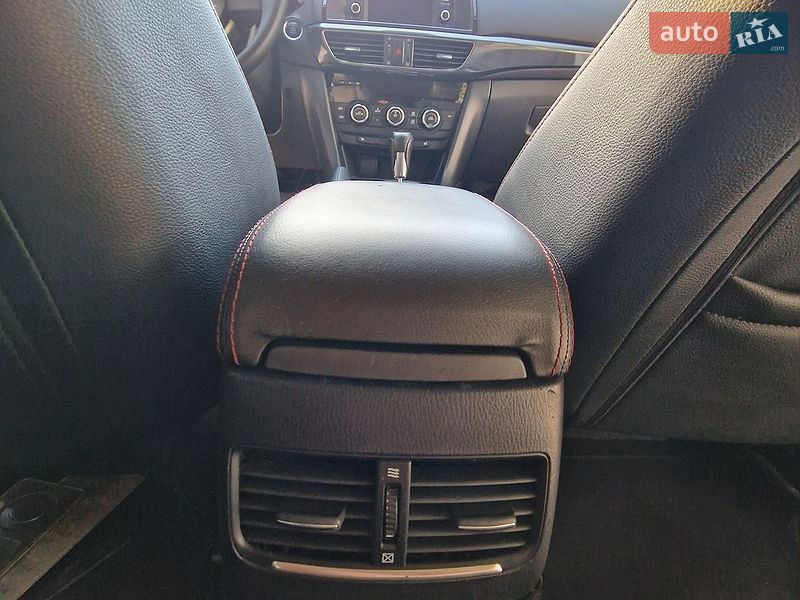 Седан Mazda 6 2013 в Дніпрі