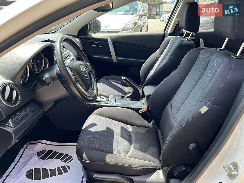 Седан Mazda 6 2008 в Ровно