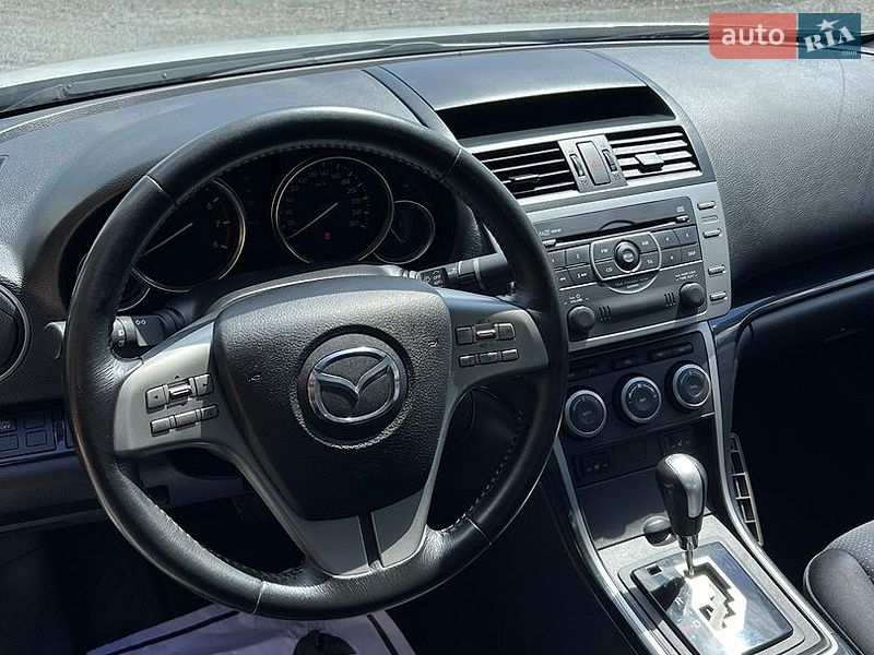 Седан Mazda 6 2008 в Ровно