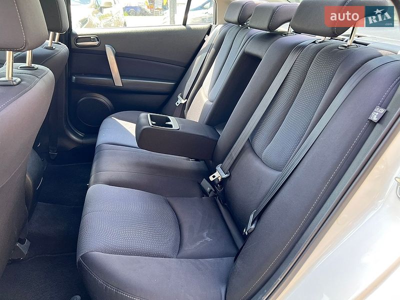 Седан Mazda 6 2008 в Ровно