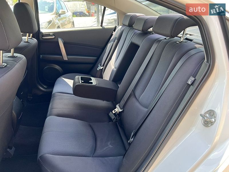 Седан Mazda 6 2008 в Ровно