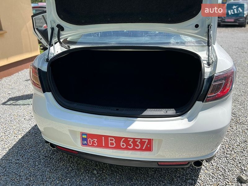Седан Mazda 6 2008 в Ровно