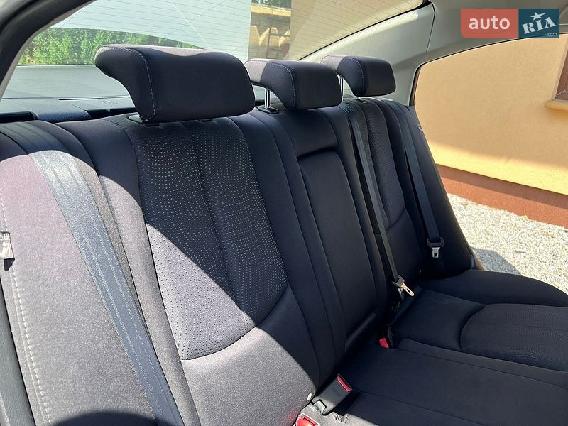 Седан Mazda 6 2008 в Ровно