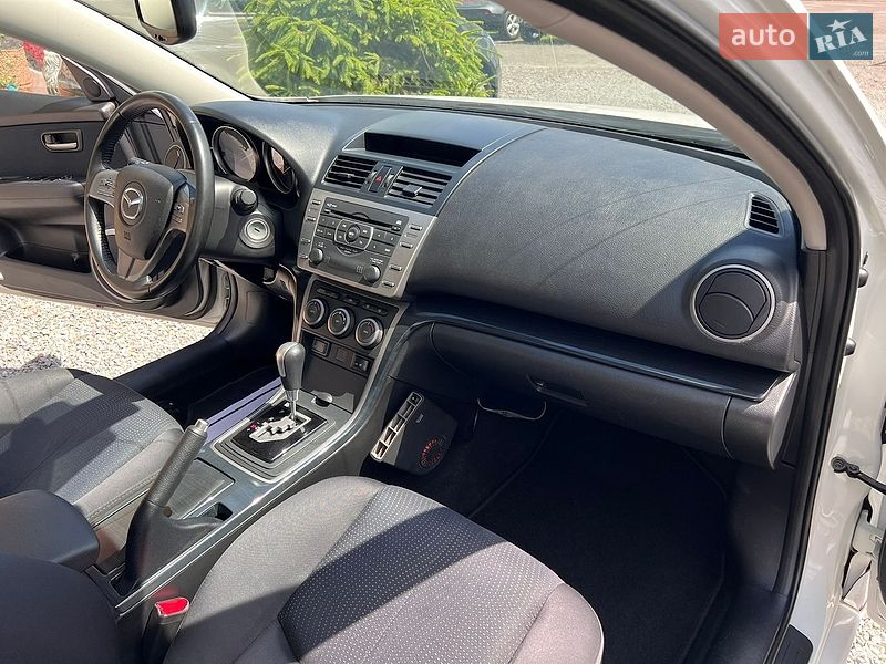 Седан Mazda 6 2008 в Ровно
