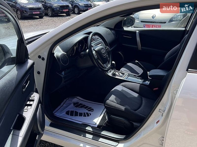 Седан Mazda 6 2008 в Ровно