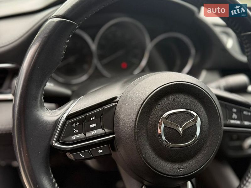 Седан Mazda 6 2018 в Львові