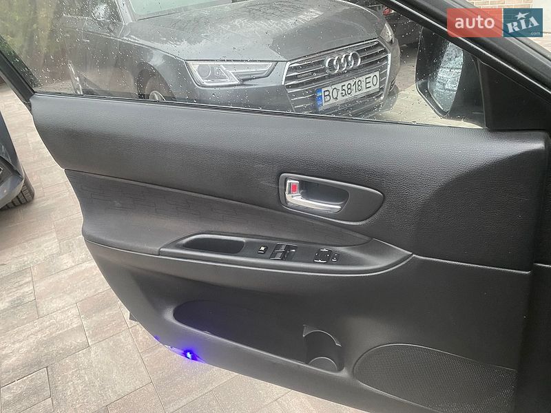 Універсал Mazda 6 2004 в Тернополі