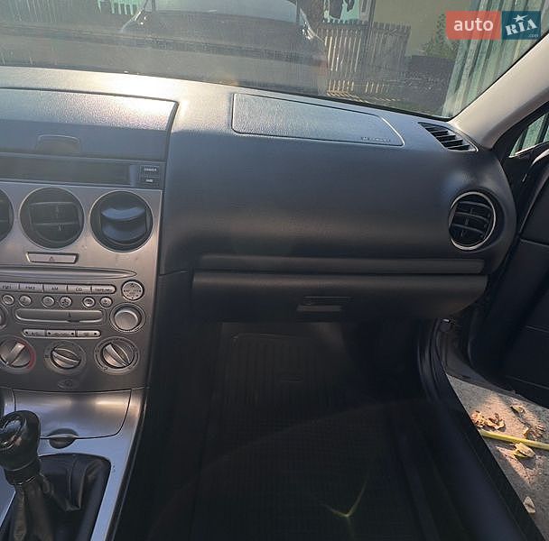 Седан Mazda 6 2003 в Коростене