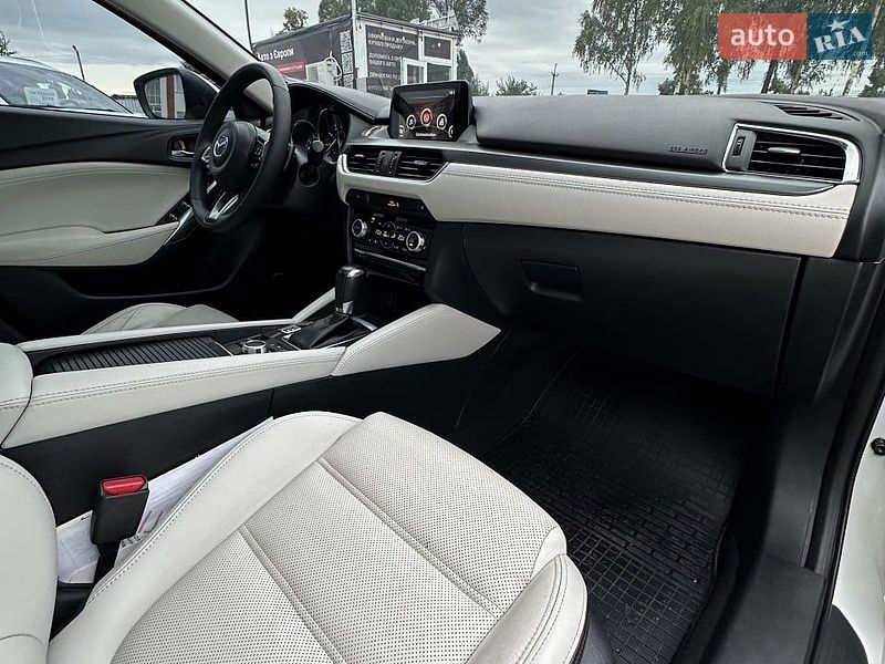 Седан Mazda 6 2017 в Белогородке