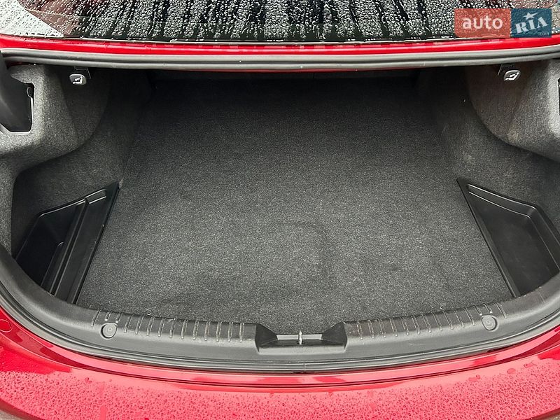 Седан Mazda 6 2018 в Днепре