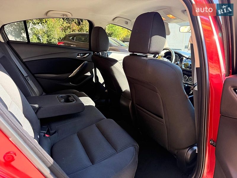 Седан Mazda 6 2016 в Киеве