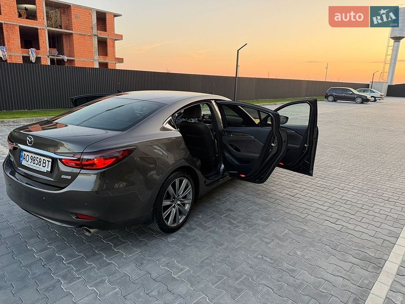 Седан Mazda 6 2018 в Ужгороде