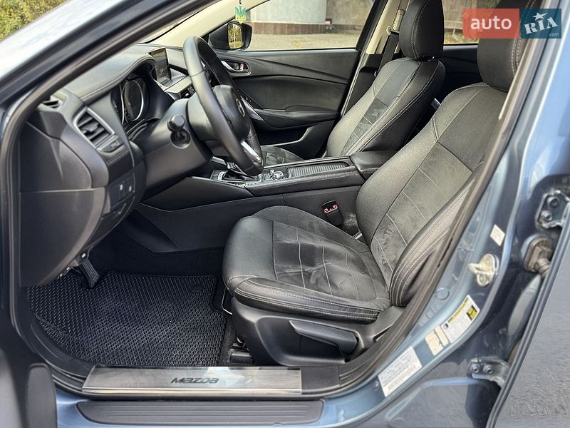 Седан Mazda 6 2016 в Днепре