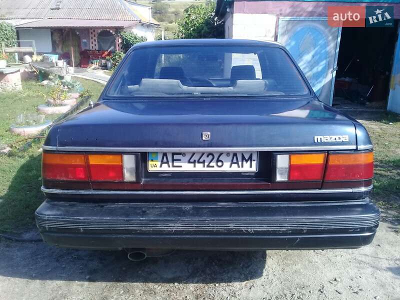 Седан Mazda 929 1987 в Дніпрі