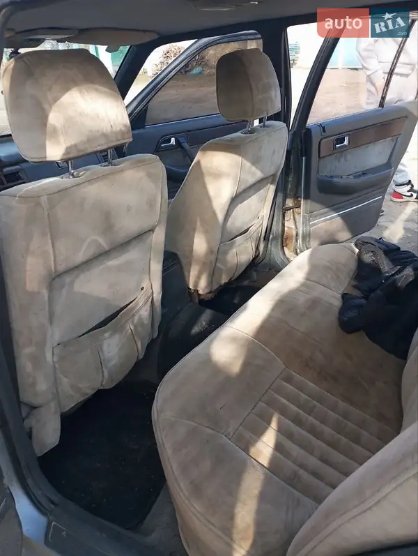 Mazda 929 1987