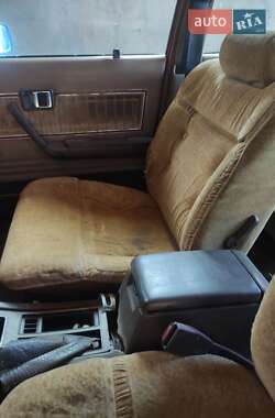 Седан Mazda 929 1981 в Львове