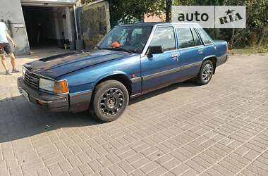 Седан Mazda 929 1985 в Одесі