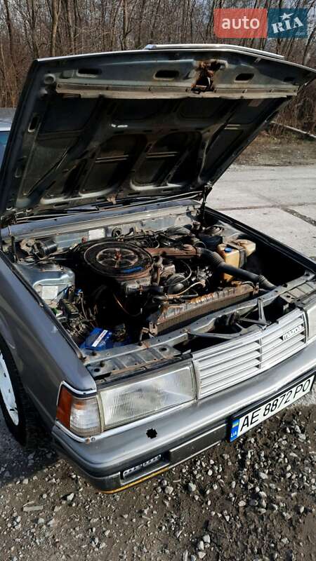 Седан Mazda 929 1988 в Верховец