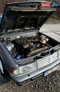 Седан Mazda 929 1988 в 