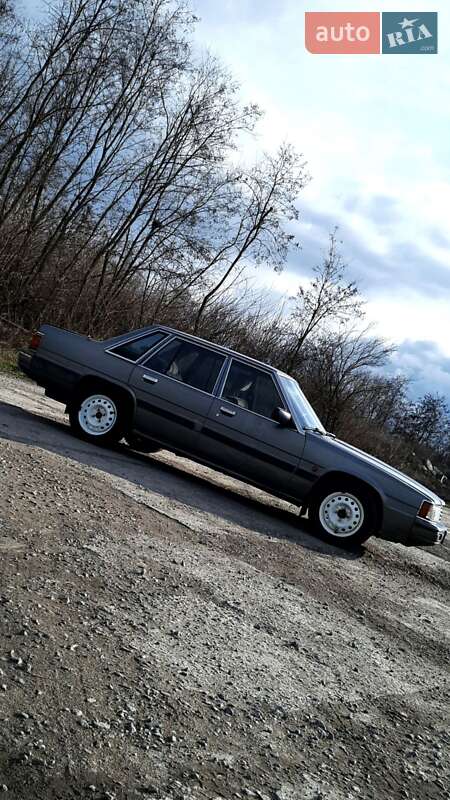 Седан Mazda 929 1988 в Верховец