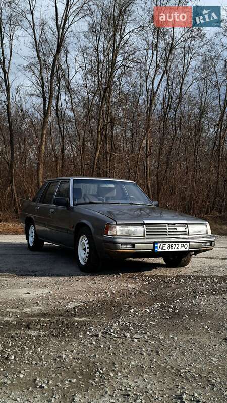 Седан Mazda 929 1988 в Верховец