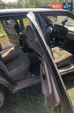 Седан Mazda 929 1990 в 