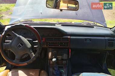 Седан Mazda 929 1988 в 