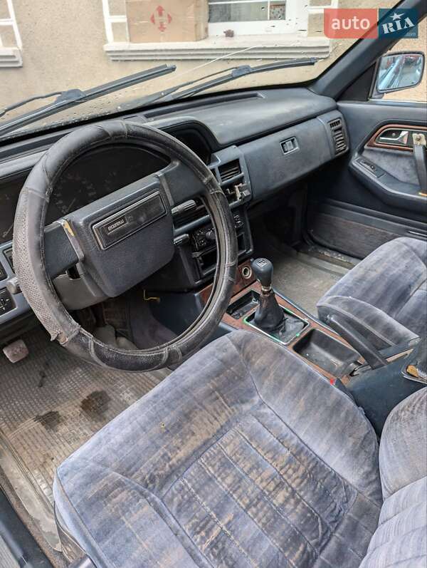 Седан Mazda 929 1988 в Ярмолинцах