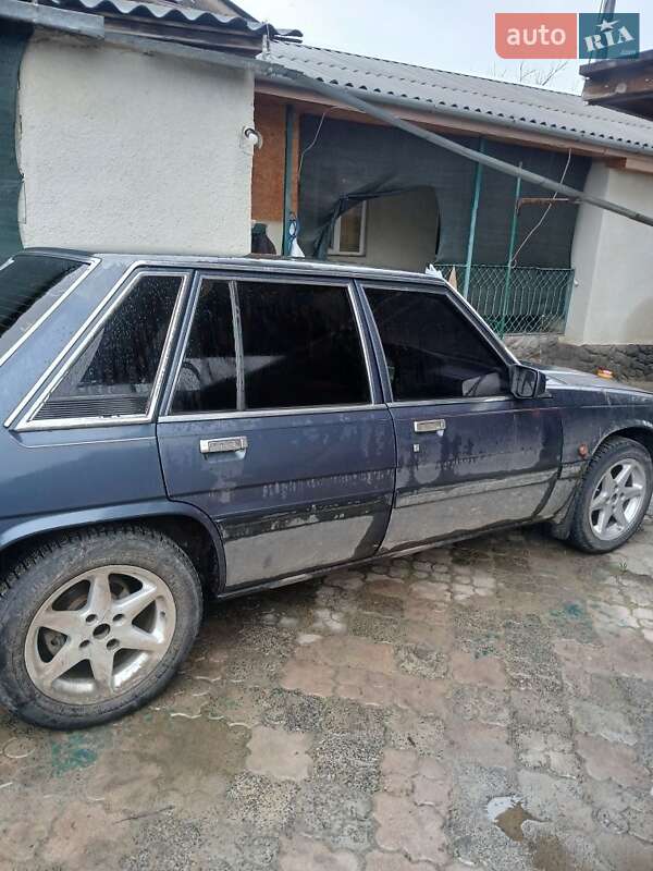 Седан Mazda 929 1986 в Балте фото Седан Mazda 929 1986 в Балте