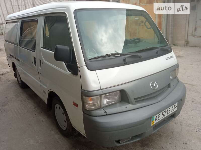 Грузовой фургон Mazda Bongo 2001 в Харькове