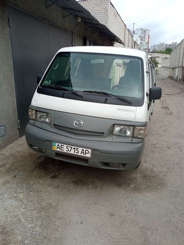 Грузовой фургон Mazda Bongo 2001 в Харькове