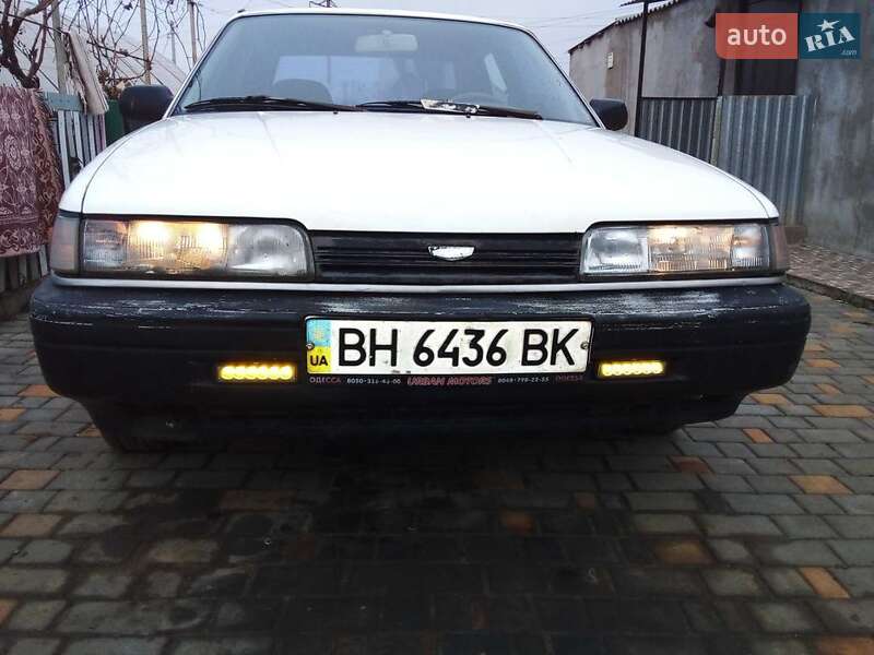 Седан Mazda Capella 1984 в Одесі