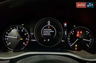 Позашляховик / Кросовер Mazda CX-30 2024 в 