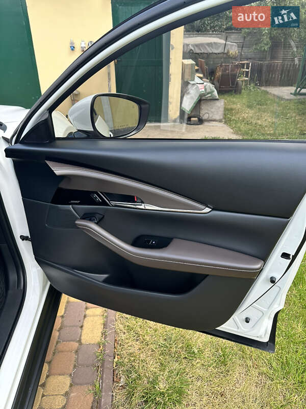 Внедорожник / Кроссовер Mazda CX-30 2021 в Киеве