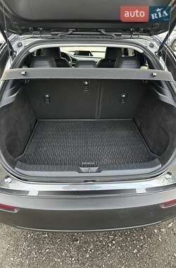Позашляховик / Кросовер Mazda CX-30 2024 в 