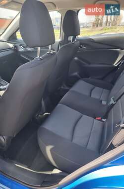 Позашляховик / Кросовер Mazda CX-3 2017 в 