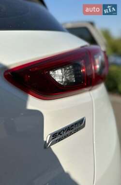 Внедорожник / Кроссовер Mazda CX-3 2016 в 
