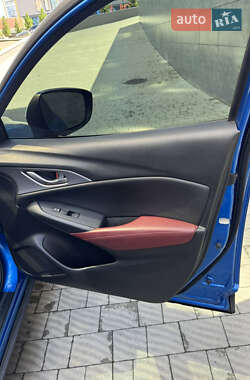 Позашляховик / Кросовер Mazda CX-3 2016 в 