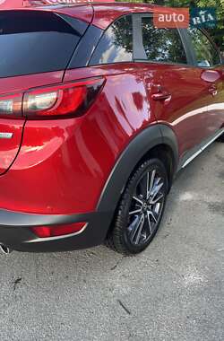 Позашляховик / Кросовер Mazda CX-3 2017 в 