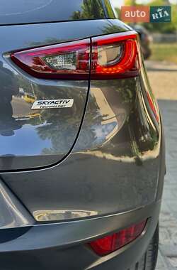 Внедорожник / Кроссовер Mazda CX-3 2015 в 