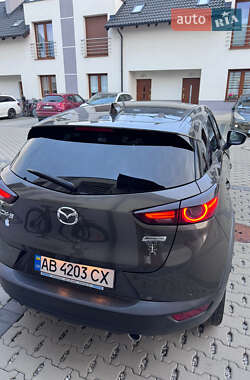 Позашляховик / Кросовер Mazda CX-3 2018 в 
