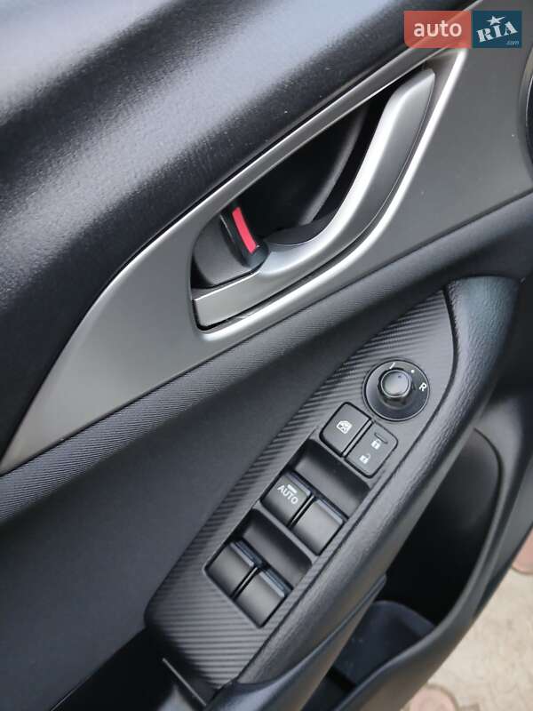 Внедорожник / Кроссовер Mazda CX-3 2016 в Черновцах