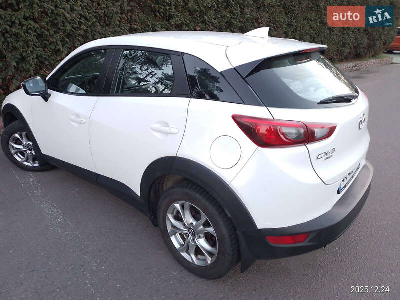 Внедорожник / Кроссовер Mazda CX-3 2016 в Киеве